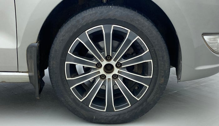 2016 Skoda Rapid ELEGANCE 1.6 MPFI AT, Petrol, Automatic, 99,847 km, Right Front Wheel