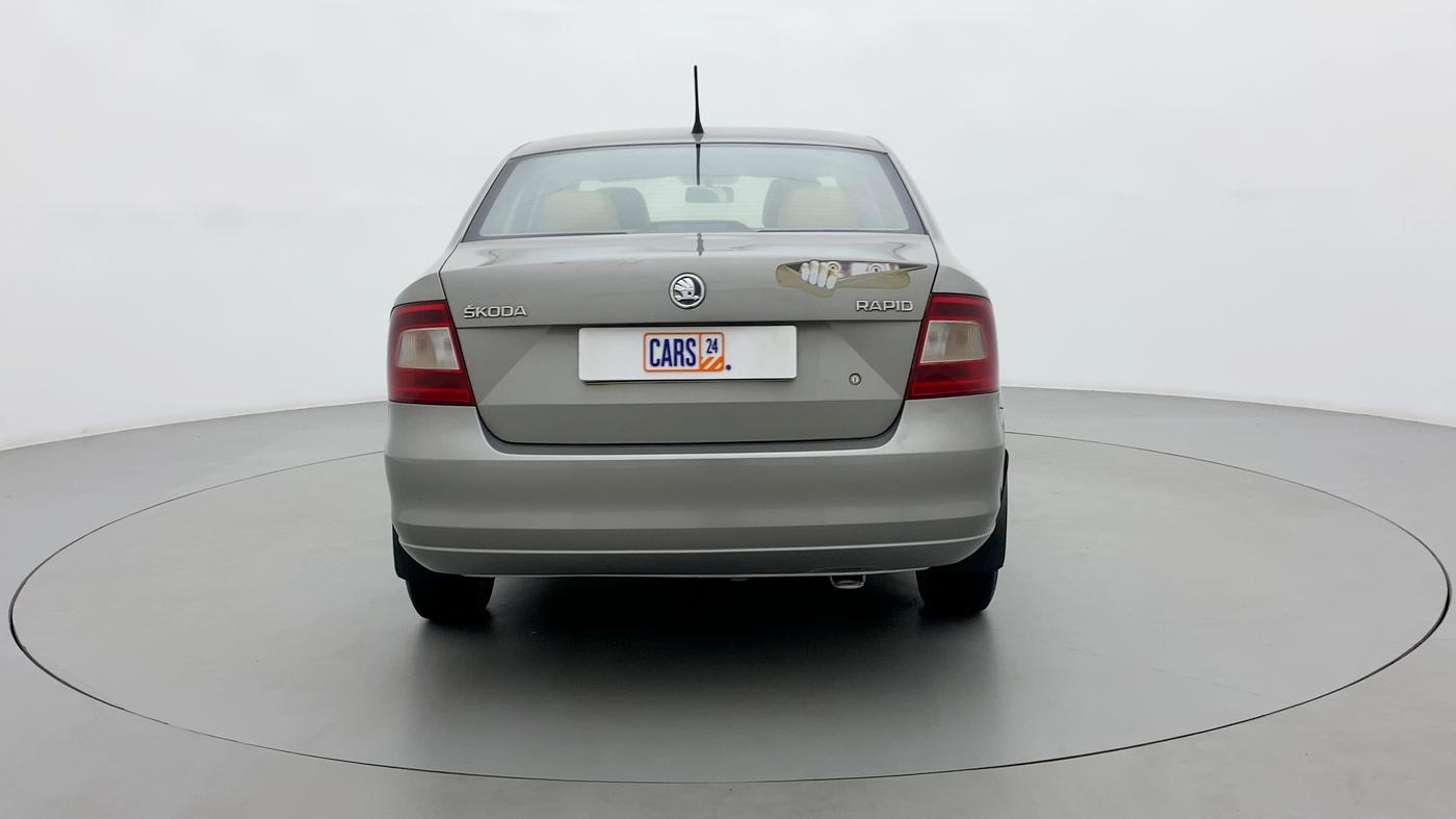 2016 Skoda Rapid ELEGANCE 1.6 MPFI AT, Petrol, Automatic, 99,847 km, Back/Rear