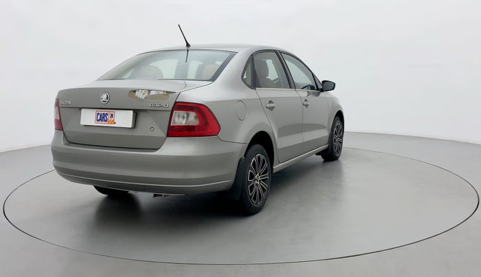 2016 Skoda Rapid ELEGANCE 1.6 MPFI AT, Petrol, Automatic, 99,847 km, Right Back Diagonal
