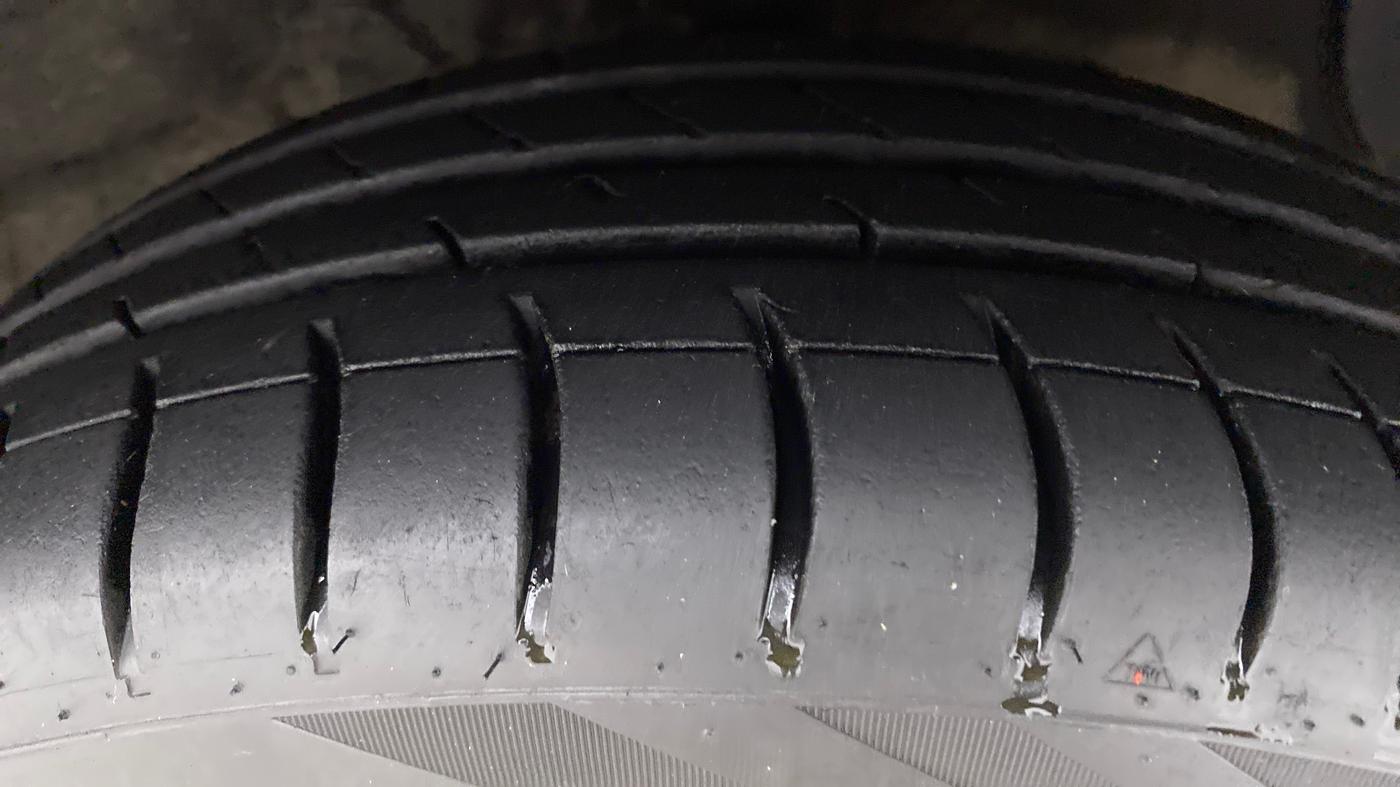 2015 Hyundai Xcent S (O) 1.2, Petrol, Manual, 59,855 km, Right Front Tyre Tread