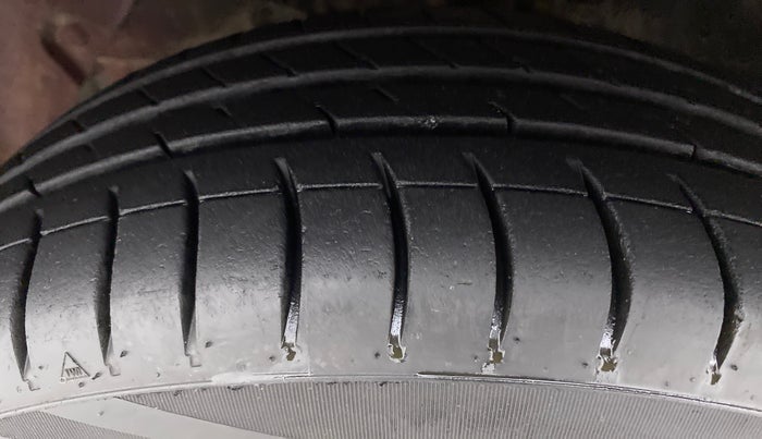 2015 Hyundai Xcent S (O) 1.2, Petrol, Manual, 59,855 km, Left Front Tyre Tread