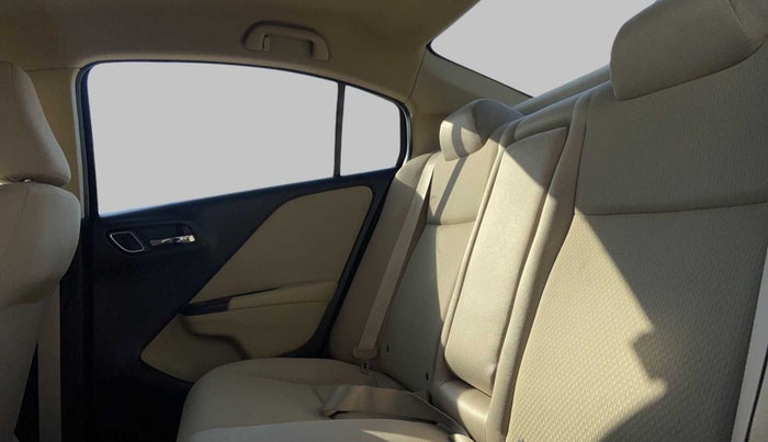 2017 Honda City V MT PETROL, Petrol, Manual, 37,050 km, Right Side Rear Door Cabin