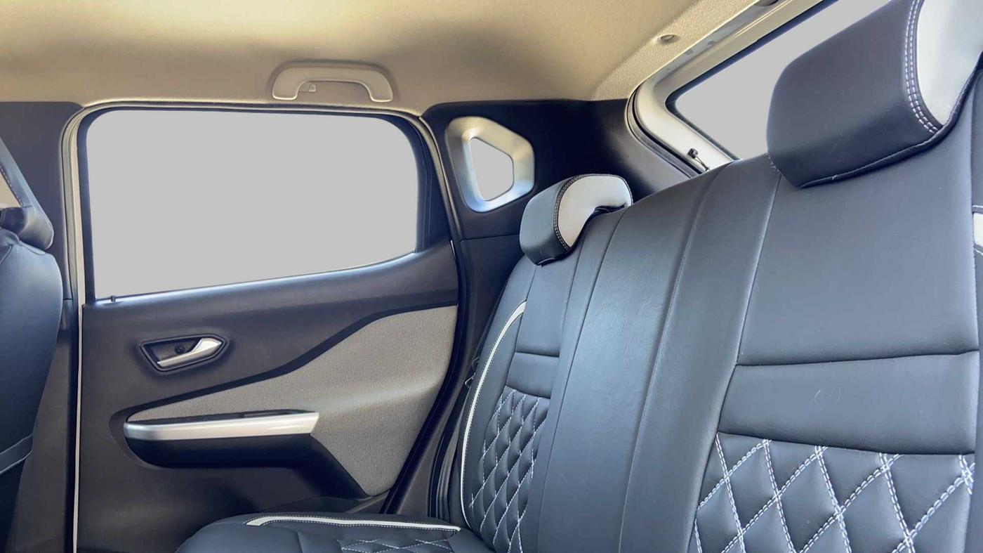 2022 Nissan MAGNITE XL MT, Petrol, Manual, 3,488 km, Right Side Rear Door Cabin