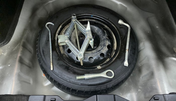 2020 Maruti Dzire VXI, Petrol, Manual, 34,188 km, Spare Tyre