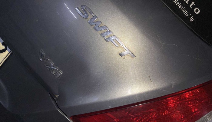 2015 Maruti Swift VXI, Petrol, Manual, 96,367 km, Dicky (Boot door) - Minor scratches