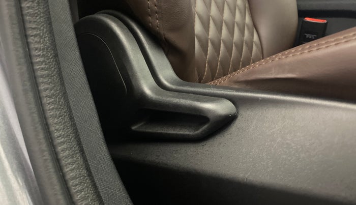 2020 Tata NEXON XMA PETROL, Petrol, Automatic, 55,768 km, Driver Side Adjustment Panel