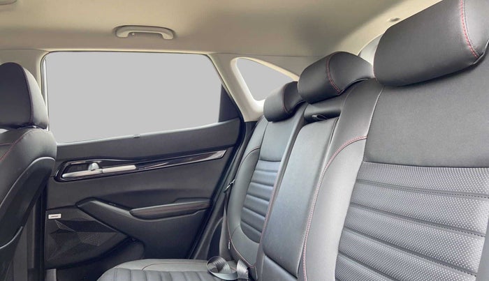 2020 KIA SELTOS 1.4 GTX+ TURBO GDI PETROL AT, Petrol, Automatic, 37,653 km, Right Side Rear Door Cabin