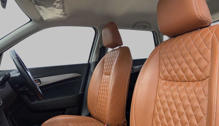 2019 Maruti Vitara Brezza ZDI AMT, Diesel, Automatic, 6,294 km, Right Side Front Door Cabin