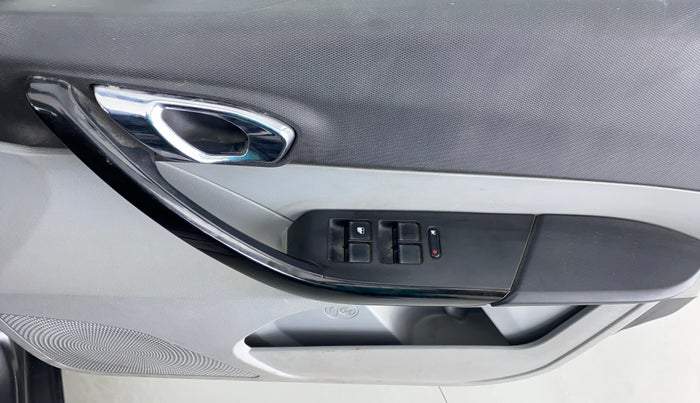 2020 Tata Tiago XZ 1.2 REVOTRON, Petrol, Manual, 35,863 km, Driver Side Door Panels Control