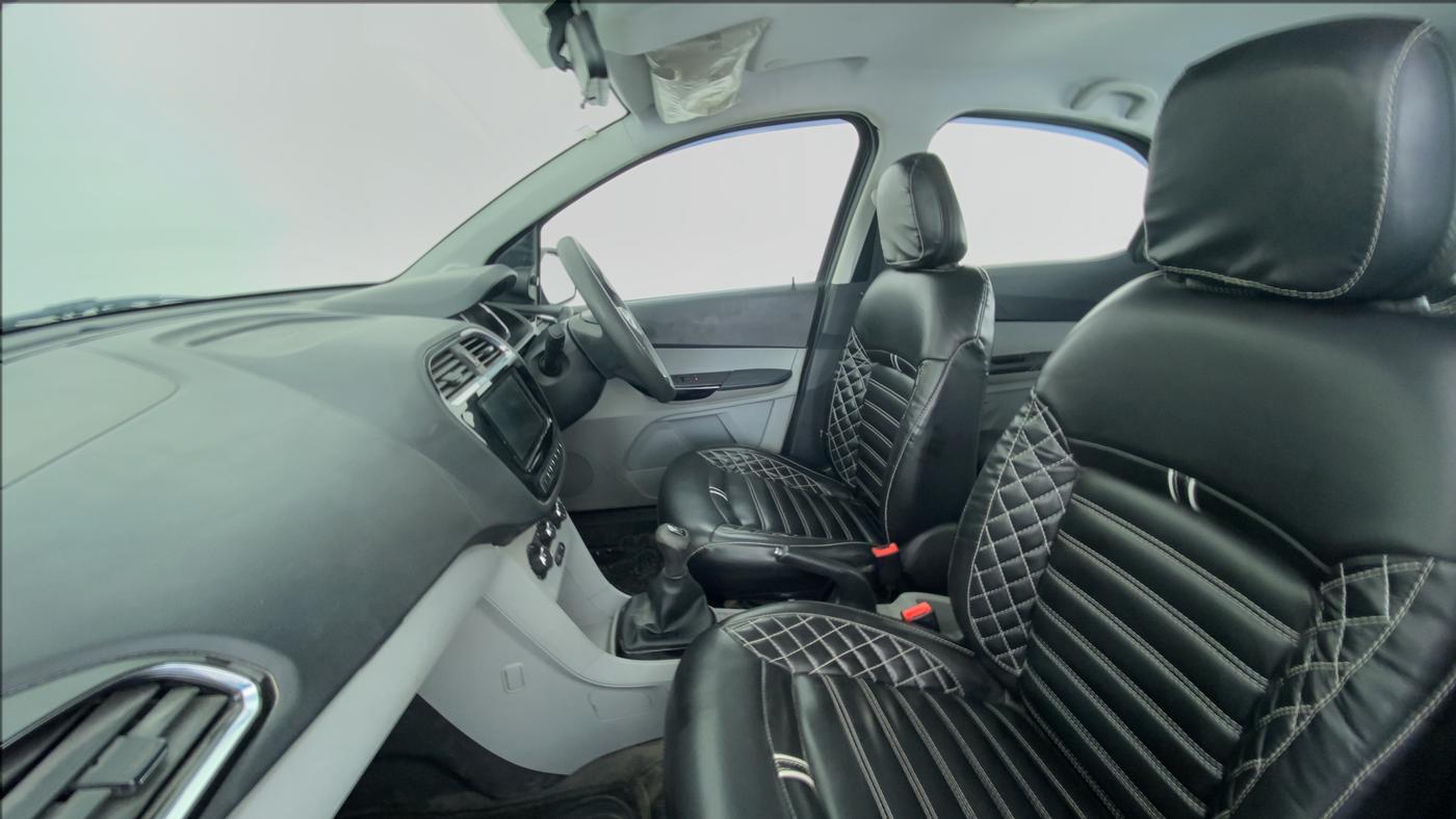 2020 Tata Tiago XZ 1.2 REVOTRON, Petrol, Manual, 35,863 km, Right Side Front Door Cabin