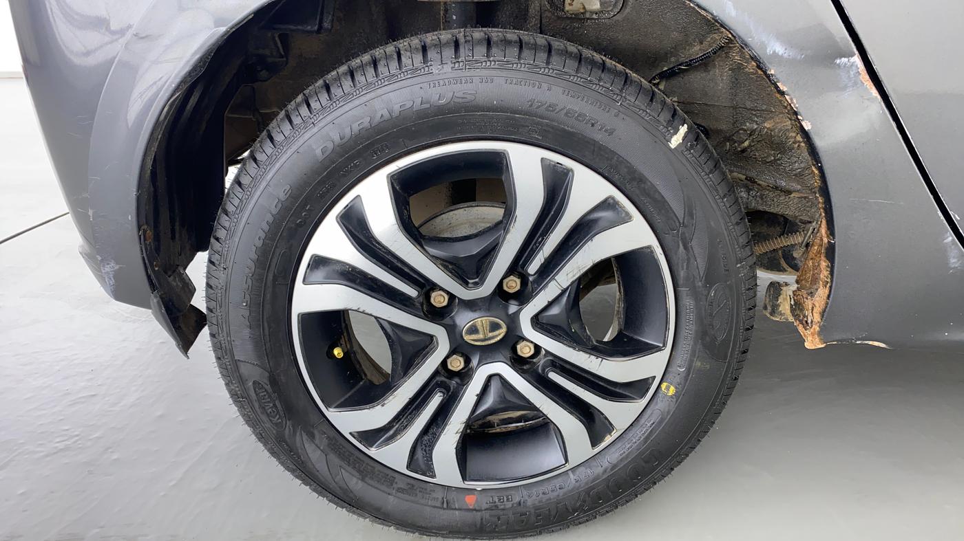 2020 Tata Tiago XZ 1.2 REVOTRON, Petrol, Manual, 35,863 km, Right Rear Wheel