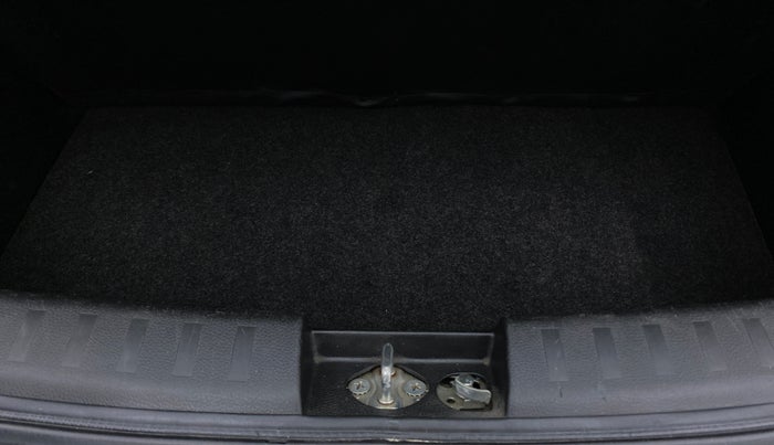 2014 Maruti Swift VDI, Diesel, Manual, 97,631 km, Boot Inside