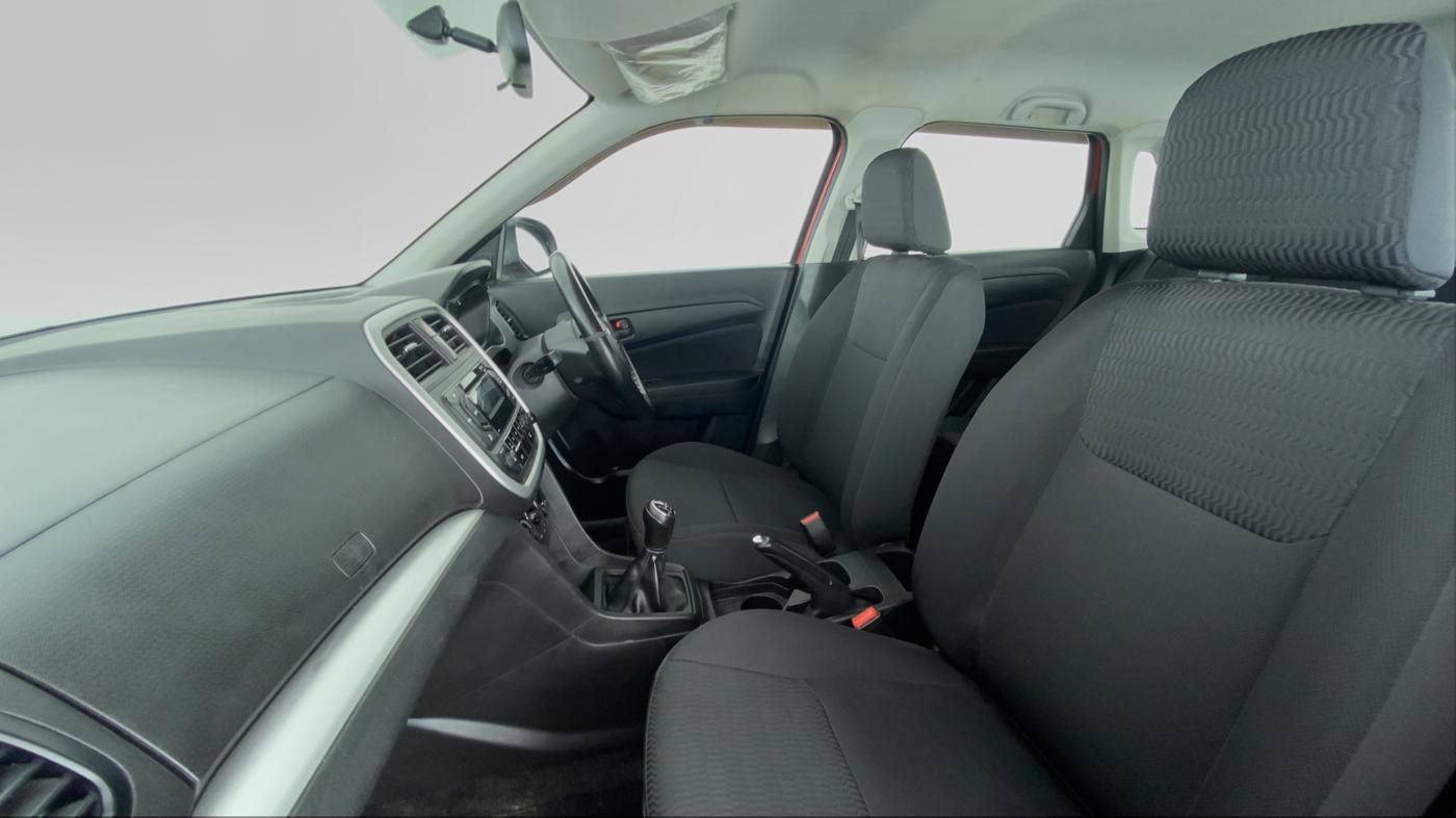 2018 Maruti Vitara Brezza VDI, Diesel, Manual, 64,331 km, Right Side Front Door Cabin