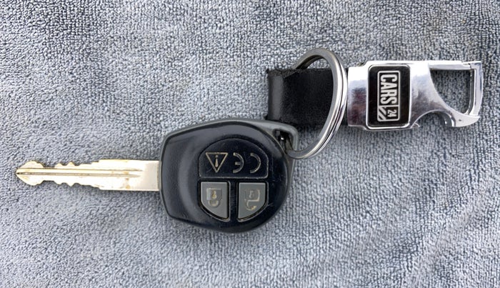 2018 Maruti Vitara Brezza VDI, Diesel, Manual, 64,331 km, Key Close Up