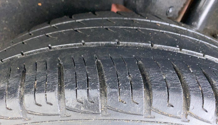 2018 Maruti Vitara Brezza VDI, Diesel, Manual, 64,331 km, Left Rear Tyre Tread