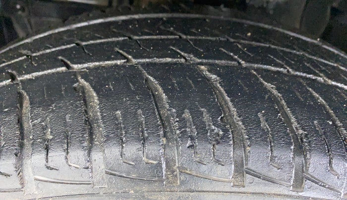 2018 Maruti Vitara Brezza VDI, Diesel, Manual, 64,331 km, Left Front Tyre Tread