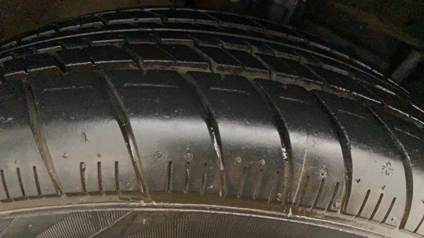 2012 Maruti Swift Dzire ZXI, Petrol, Manual, 85,917 km, Right Rear Tyre Tread