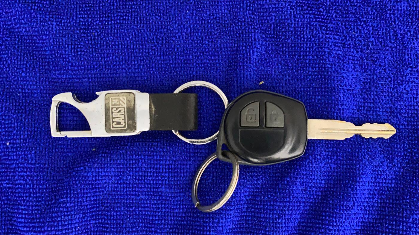 2012 Maruti Swift Dzire ZXI, Petrol, Manual, 85,917 km, Key Close Up