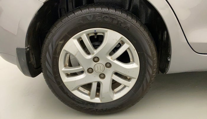 2012 Maruti Swift Dzire ZXI, Petrol, Manual, 85,917 km, Right Rear Wheel
