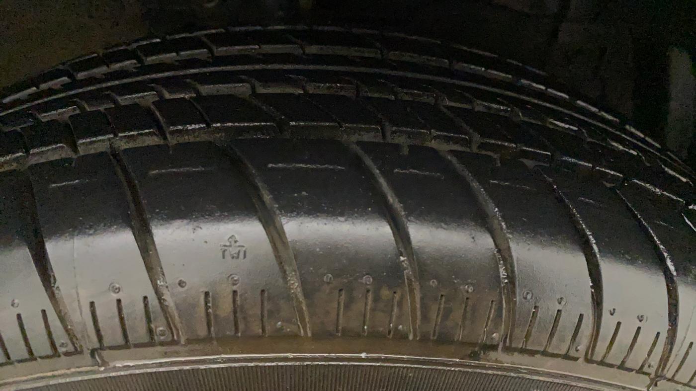 2012 Maruti Swift Dzire ZXI, Petrol, Manual, 85,917 km, Right Front Tyre Tread