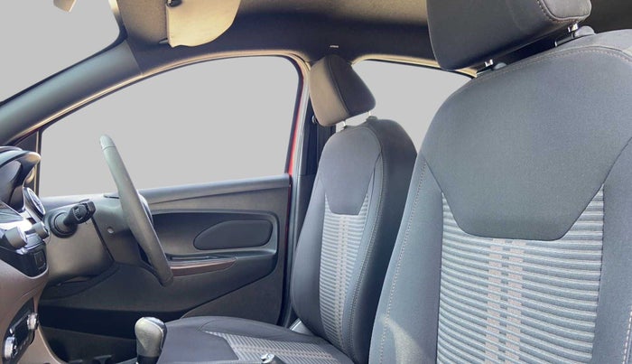 2019 Ford FREESTYLE TITANIUM + 1.2 TI-VCT, Petrol, Manual, 31,802 km, Right Side Front Door Cabin
