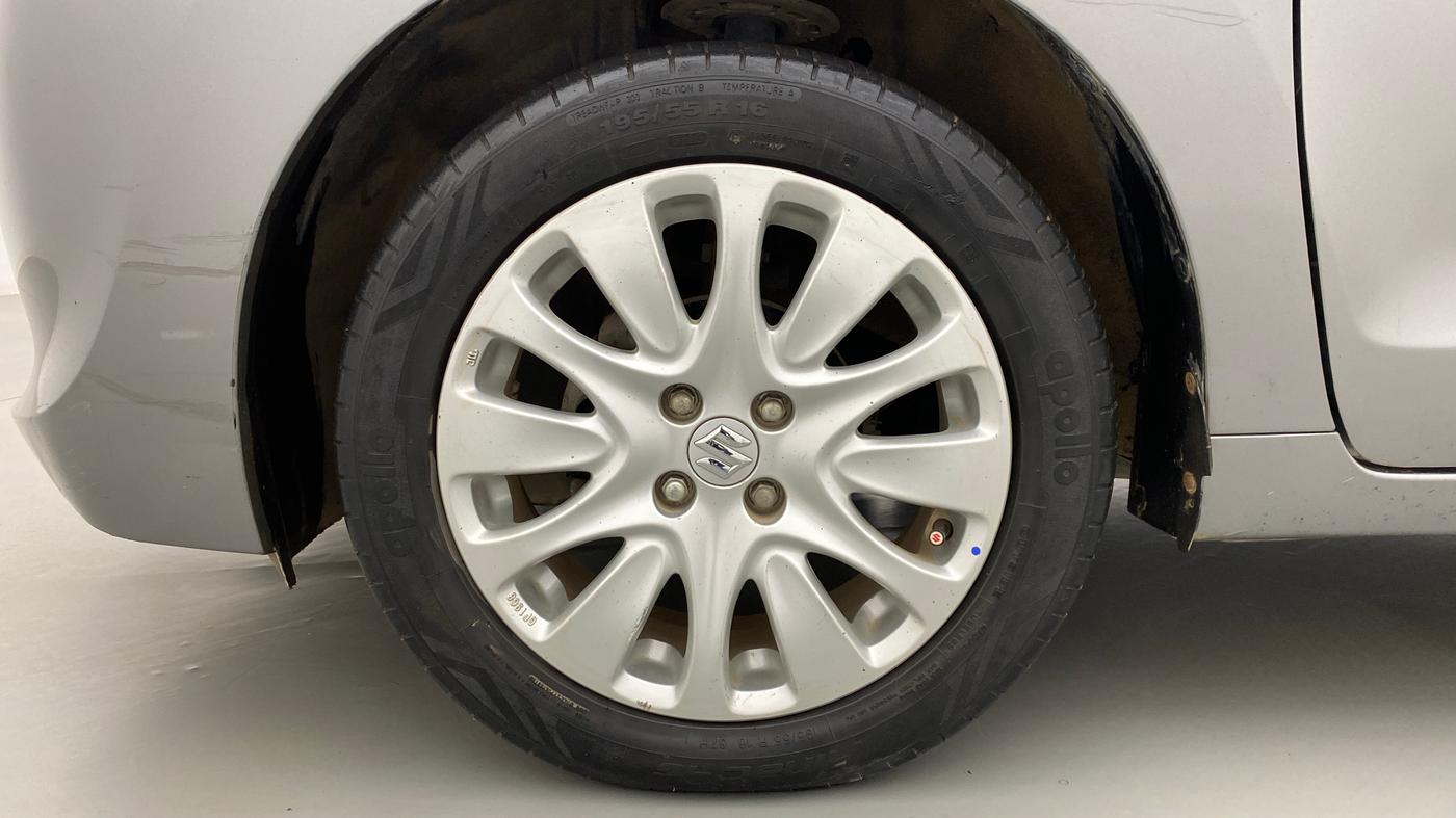 2016 Maruti Baleno ZETA DIESEL 1.3, Diesel, Manual, 50,310 km, Left Front Wheel