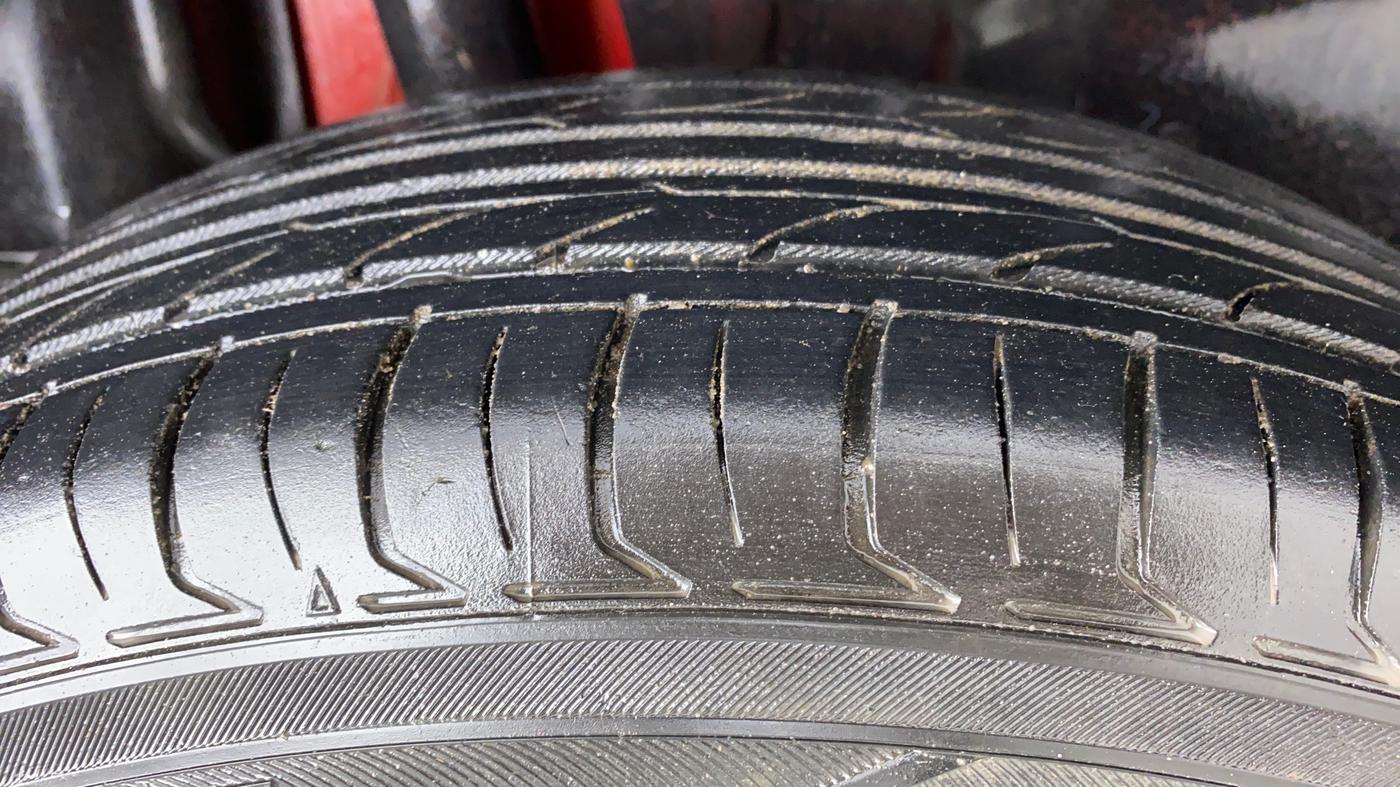 2018 Maruti Swift VXI ABS, Petrol, Manual, 69,988 km, Right Rear Tyre Tread
