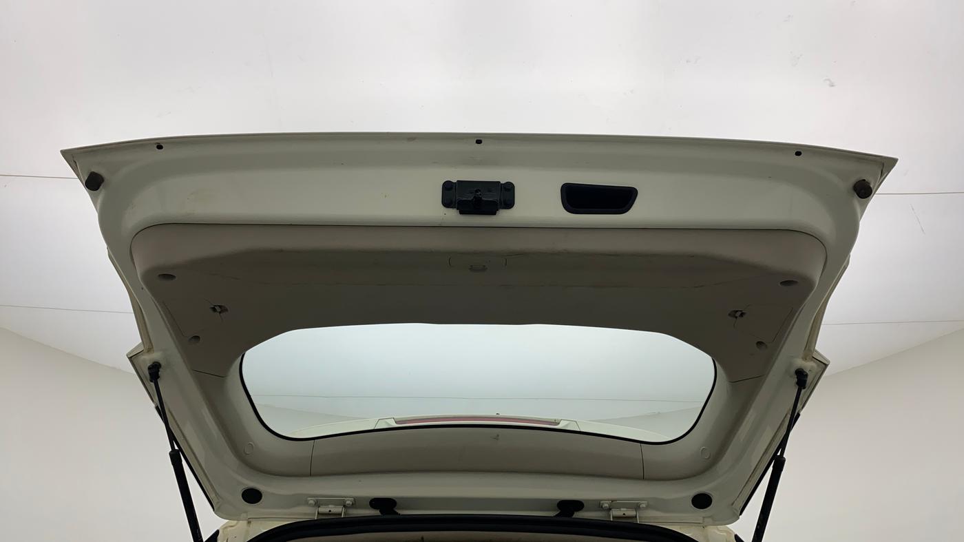 2019 Mahindra XUV300 1.5 W6 MT, Diesel, Manual, 62,552 km, Boot Door Open