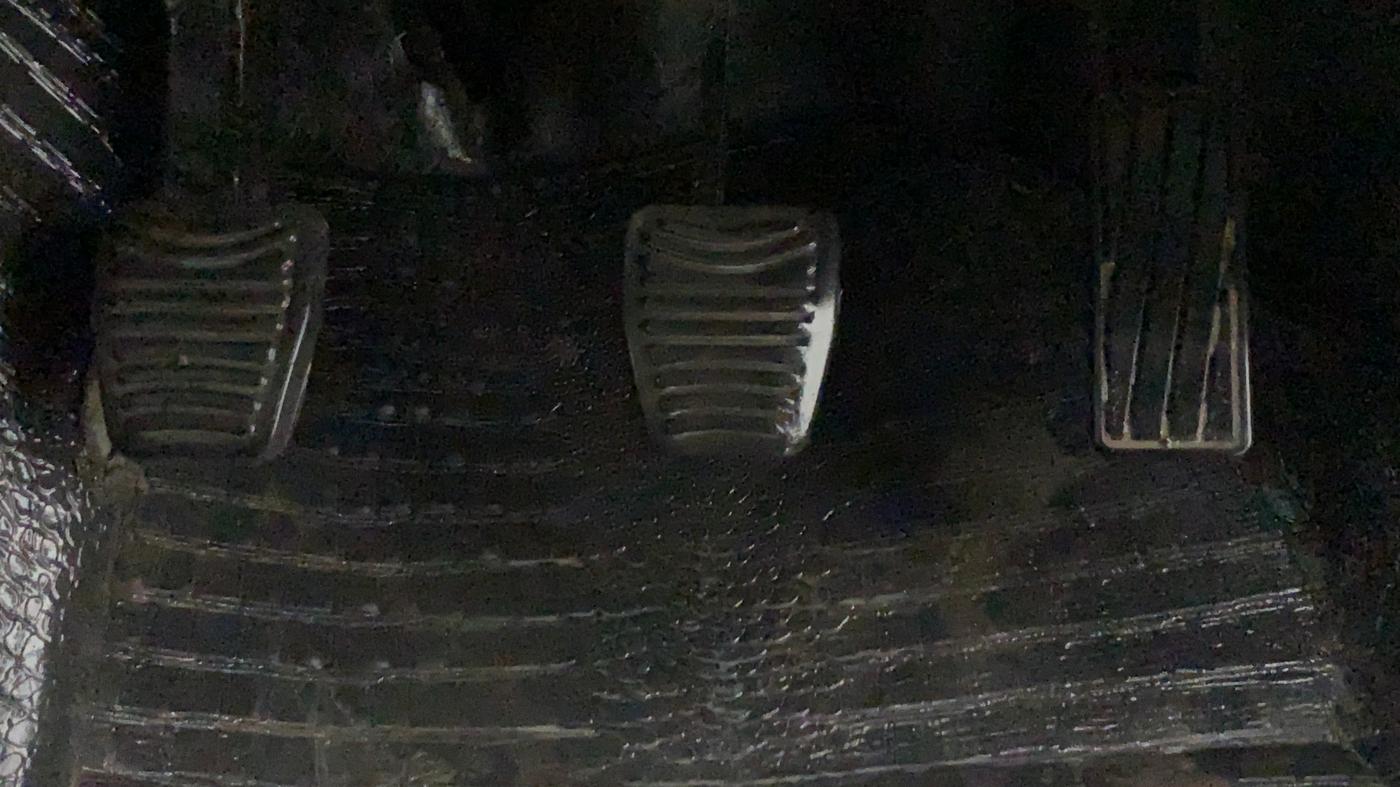 2019 Mahindra XUV300 1.5 W6 MT, Diesel, Manual, 62,552 km, Pedals
