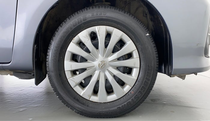 2017 Toyota Etios GX, Petrol, Manual, 61,050 km, Right Front Wheel