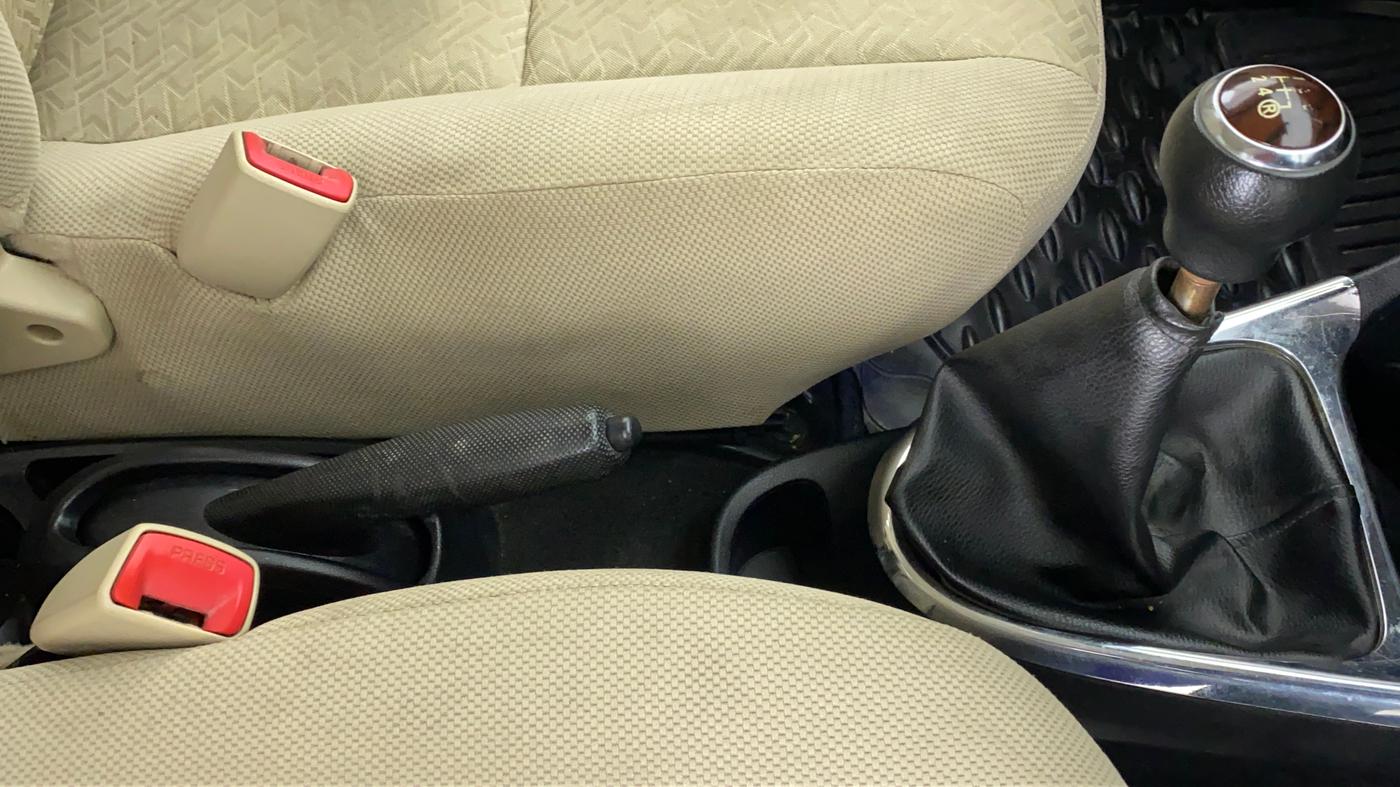2017 Toyota Etios GX, Petrol, Manual, 61,050 km, Gear Lever