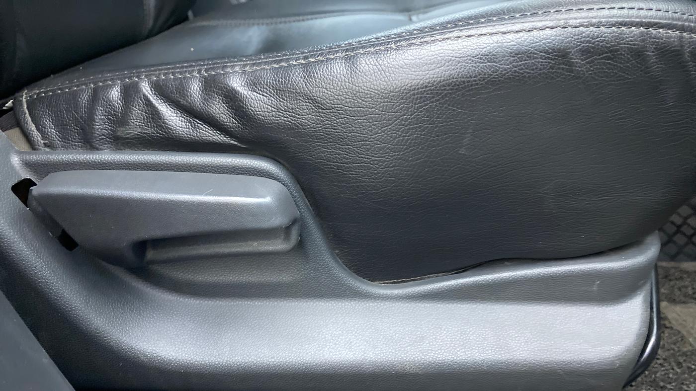 2014 Maruti Ritz VXI, Petrol, Manual, 65,203 km, Driver Side Adjustment Panel