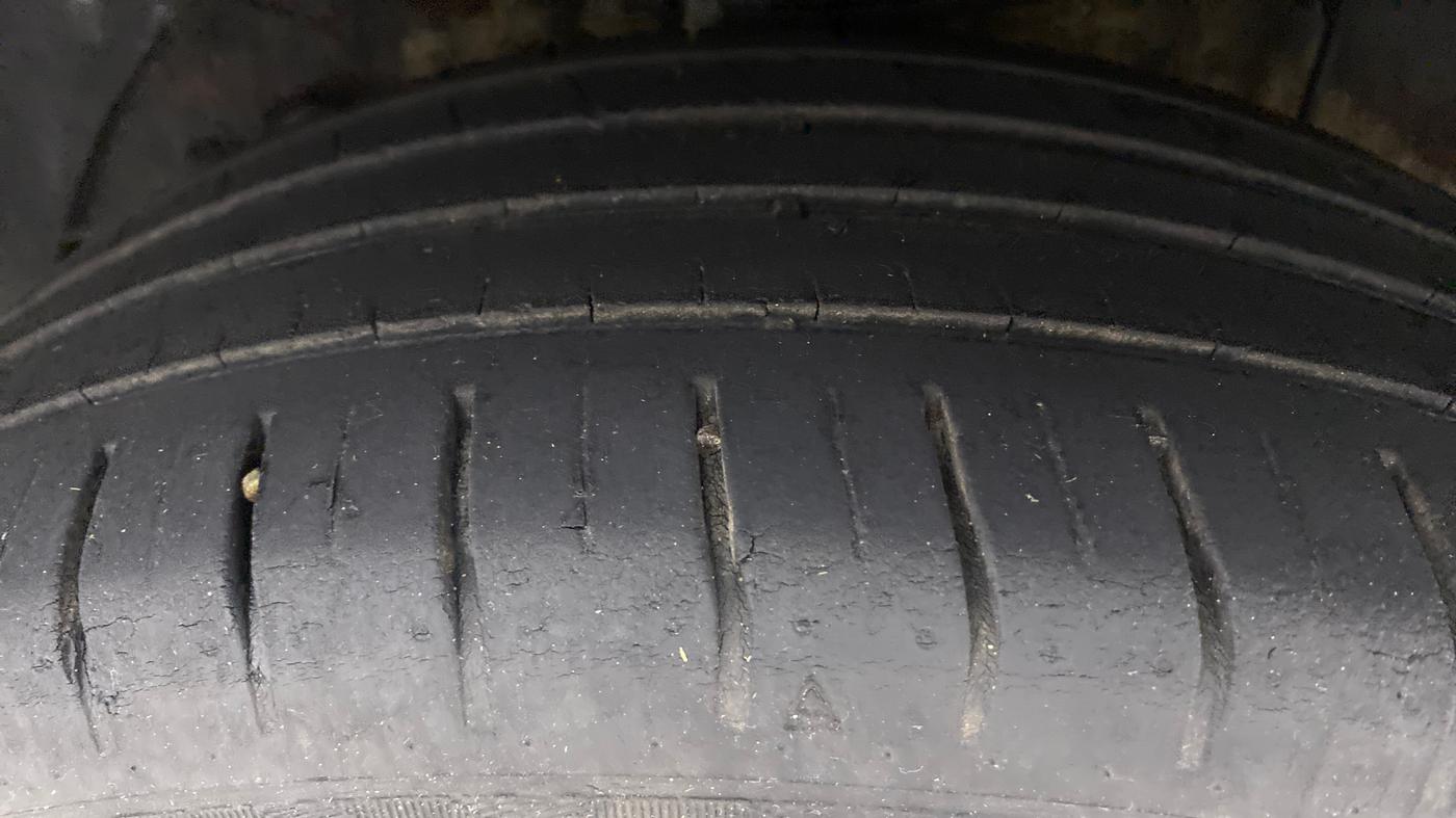 2016 Hyundai Elite i20 ASTA 1.2, Petrol, Manual, 32,136 km, Right Rear Tyre Tread
