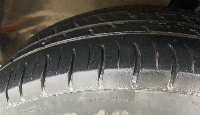 2018 Maruti Alto K10 VXI P, CNG, Manual, 47,124 km, Left Front Tyre Tread