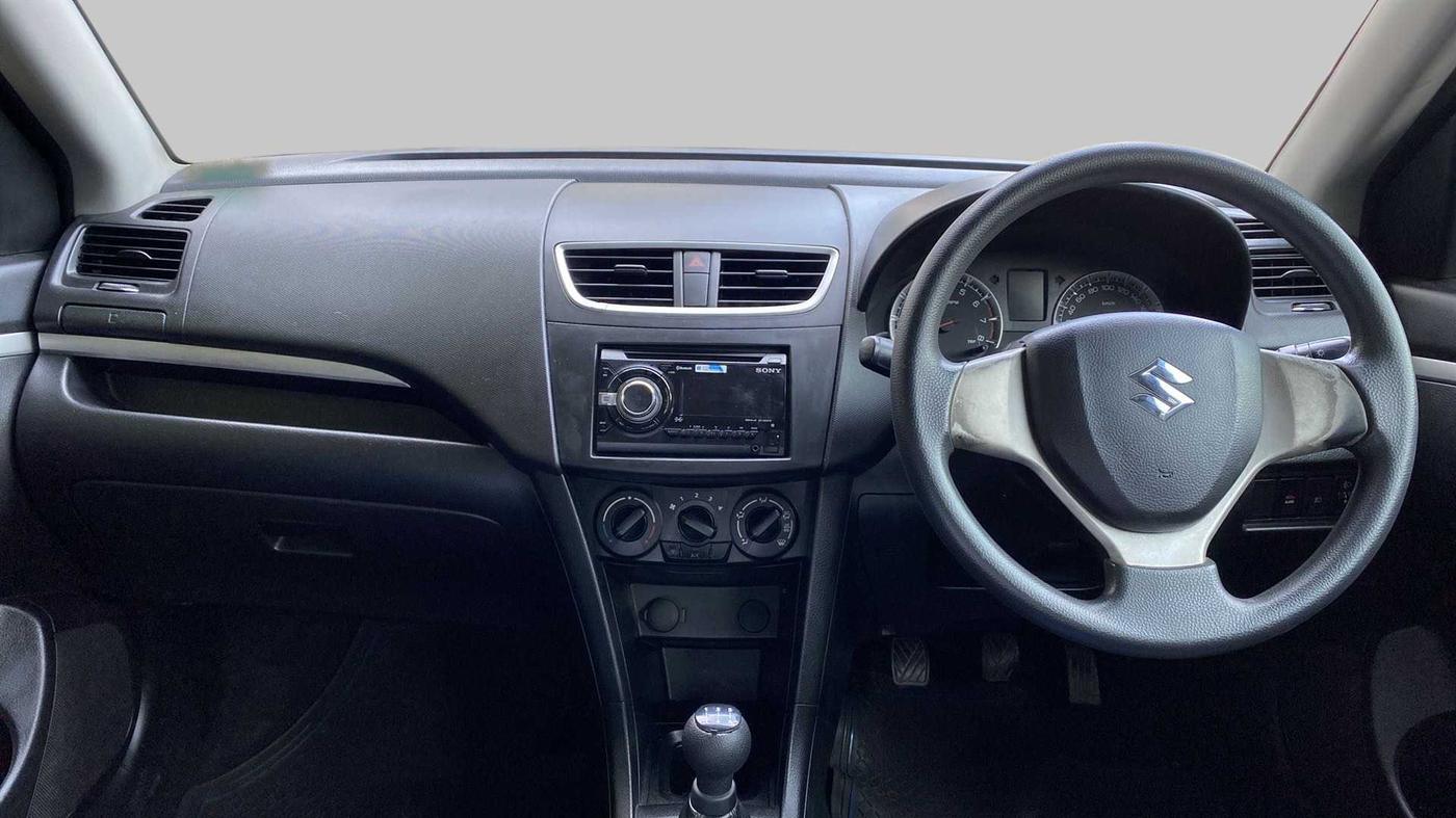 2016 Maruti Swift VXI, Petrol, Manual, 80,587 km, Dashboard