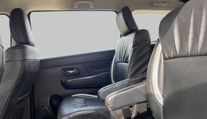2021 Maruti XL6 ZETA MT, Petrol, Manual, 20,050 km, Right Side Rear Door Cabin