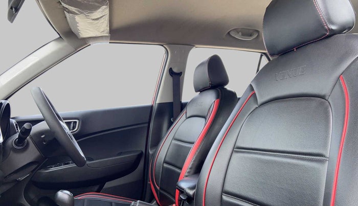 2019 Hyundai VENUE S 1.2, Petrol, Manual, 32,670 km, Right Side Front Door Cabin