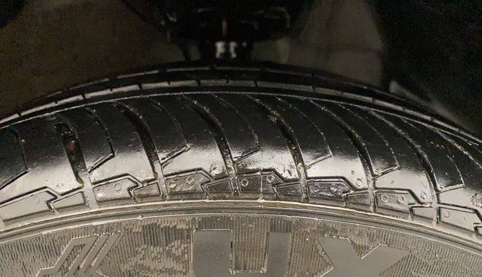2024 Hyundai EXTER SX 1.2 MT Hy-CNG Duo , CNG, Manual, 8,169 km, Right Front Tyre Tread