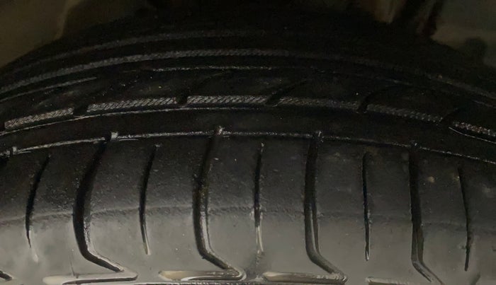 2017 Tata Tiago XZA PETROL, Petrol, Automatic, 56,990 km, Right Front Tyre Tread