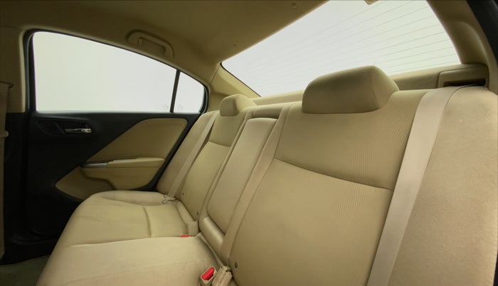 2016 Honda City 1.5L I-VTEC V MT, Petrol, Manual, 1,17,195 km, Right Side Rear Door Cabin
