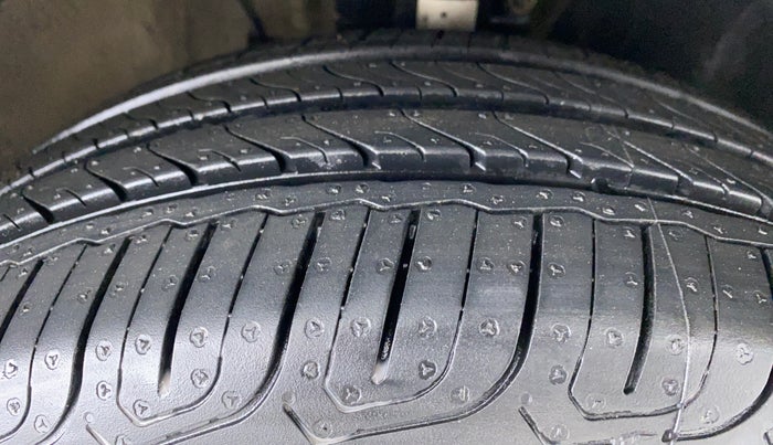 2014 Volkswagen Polo COMFORTLINE 1.2L PETROL, Petrol, Manual, 66,786 km, Right Front Tyre Tread
