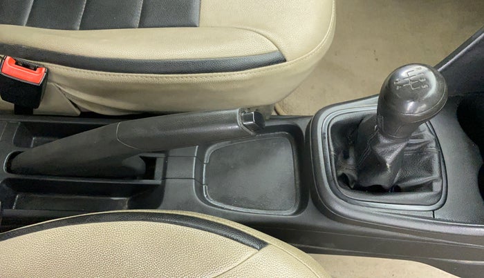 2014 Volkswagen Polo COMFORTLINE 1.2L PETROL, Petrol, Manual, 66,786 km, Gear Lever