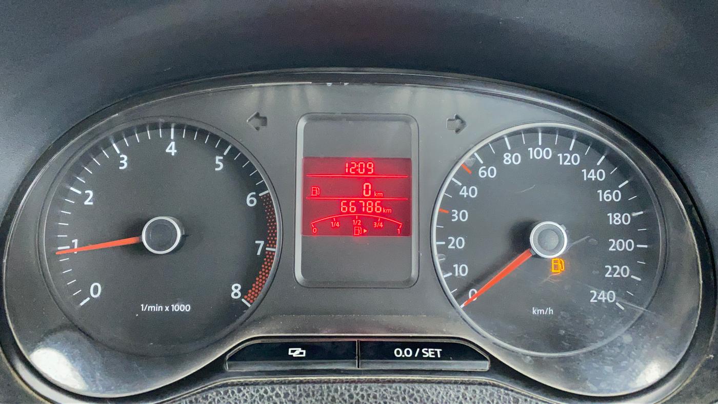 2014 Volkswagen Polo COMFORTLINE 1.2L PETROL, Petrol, Manual, 66,786 km, Odometer Image