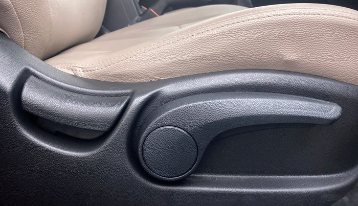 2019 Hyundai Creta 1.6 SX VTVT, Petrol, Manual, 7,366 km, Driver Side Adjustment Panel