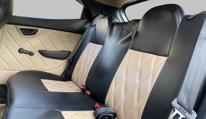 2018 Hyundai Eon MAGNA +, Petrol, Manual, 25,768 km, Right Side Rear Door Cabin