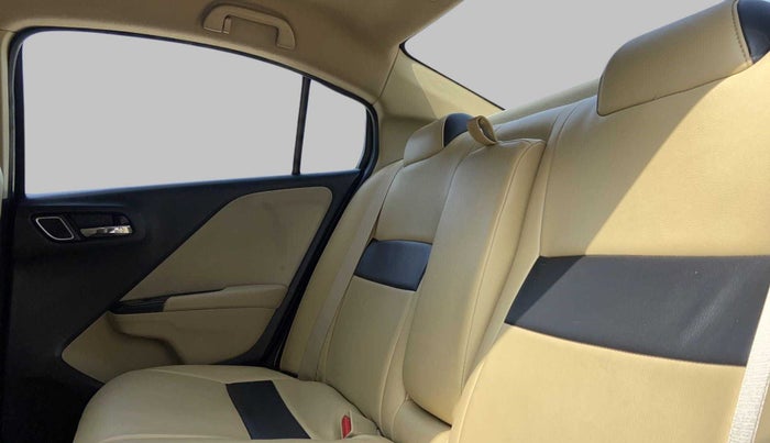 2018 Honda City V MT PETROL, Petrol, Manual, 49,423 km, Right Side Rear Door Cabin