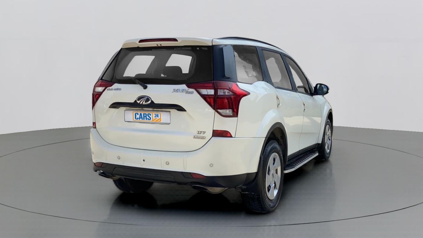 2018 Mahindra XUV500 W7 AT, Diesel, Automatic, 28,610 km, Right Back Diagonal
