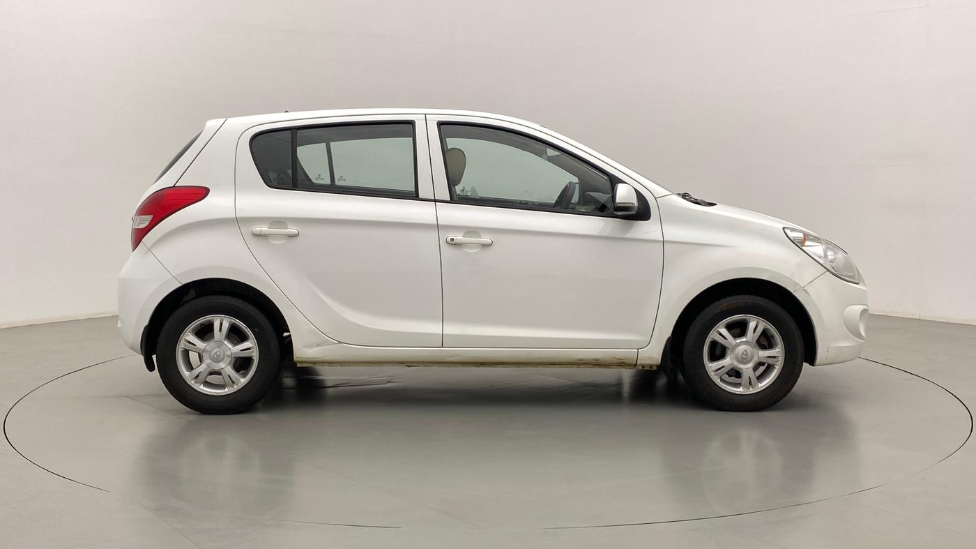 2010 Hyundai i20 SPORTZ 1.2 O, Petrol, Manual, 92,215 km, Right Side View