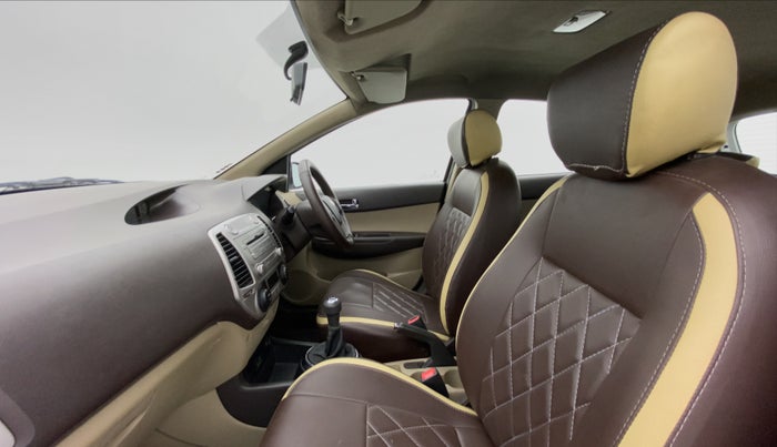 2010 Hyundai i20 SPORTZ 1.2 O, Petrol, Manual, 92,215 km, Right Side Front Door Cabin