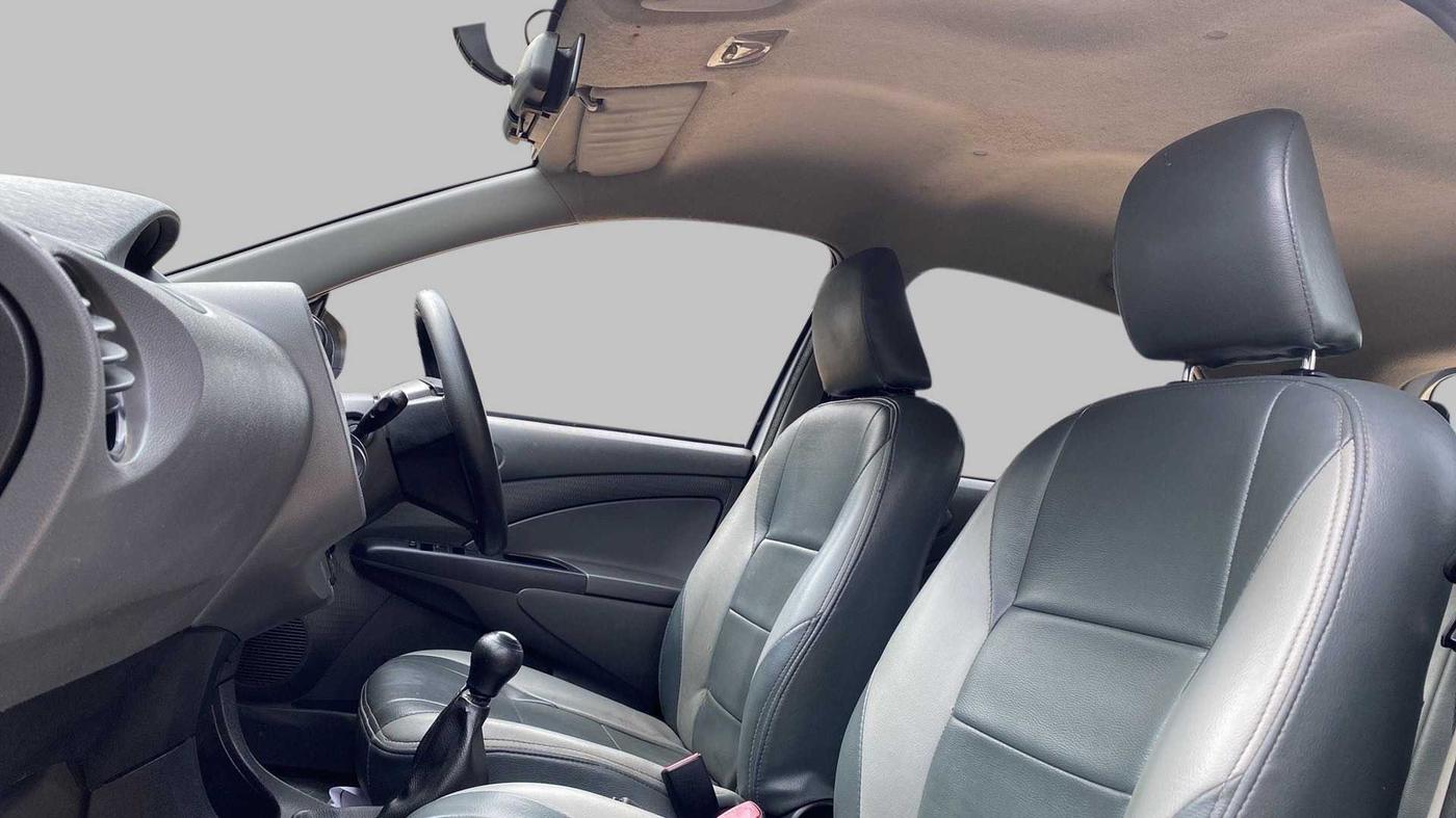 2013 Toyota Etios Liva G, Petrol, Manual, 78,698 km, Right Side Front Door Cabin